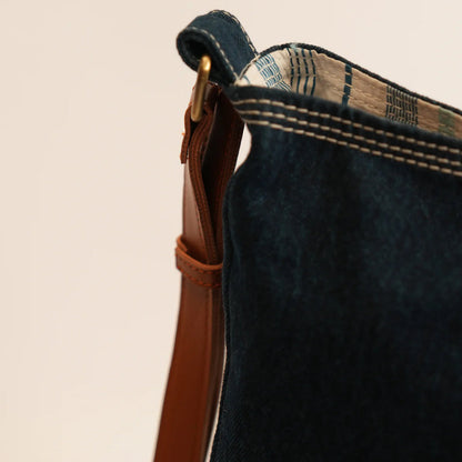 Leather Lilly Pocket Tote - Dark Blue